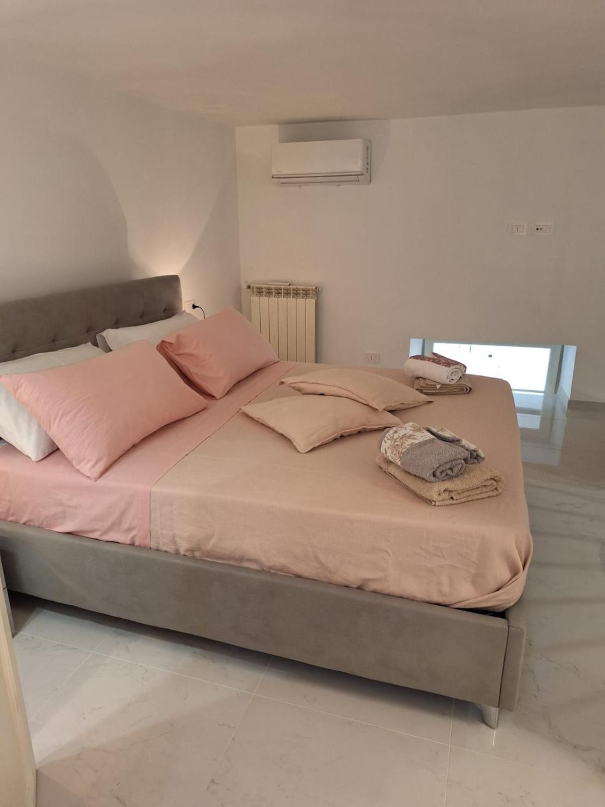 Domus Ai Mannesi Apartment *
